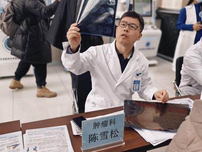 哈医大一院举办大型惠民义诊宣教活动，专家团队为胰腺病患者答疑解惑  第4张