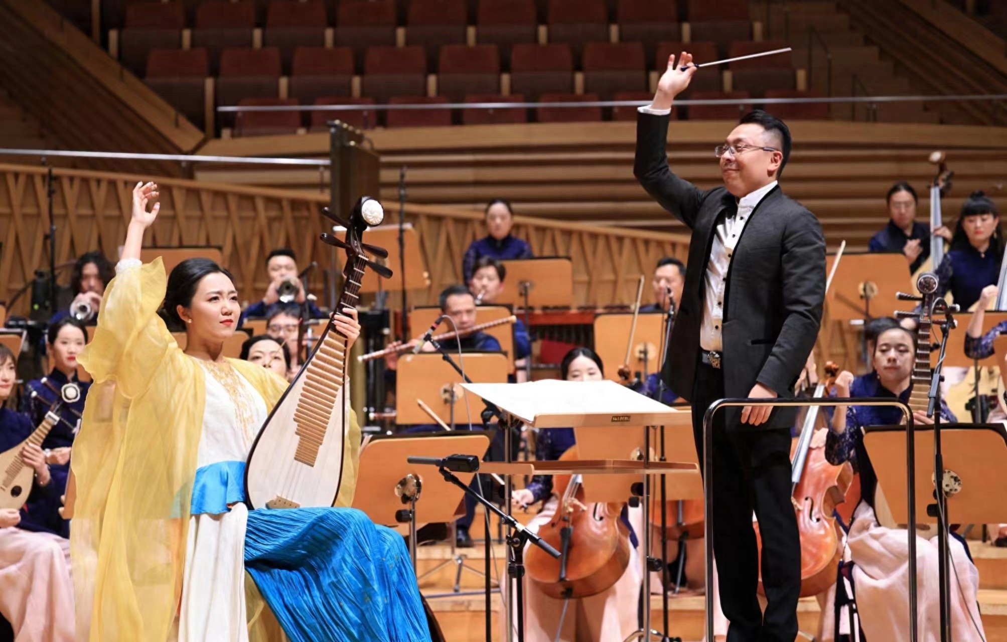80岁顾冠仁再创奇迹！2024年最新琵琶协奏曲青春震撼首演，民族音乐新高峰