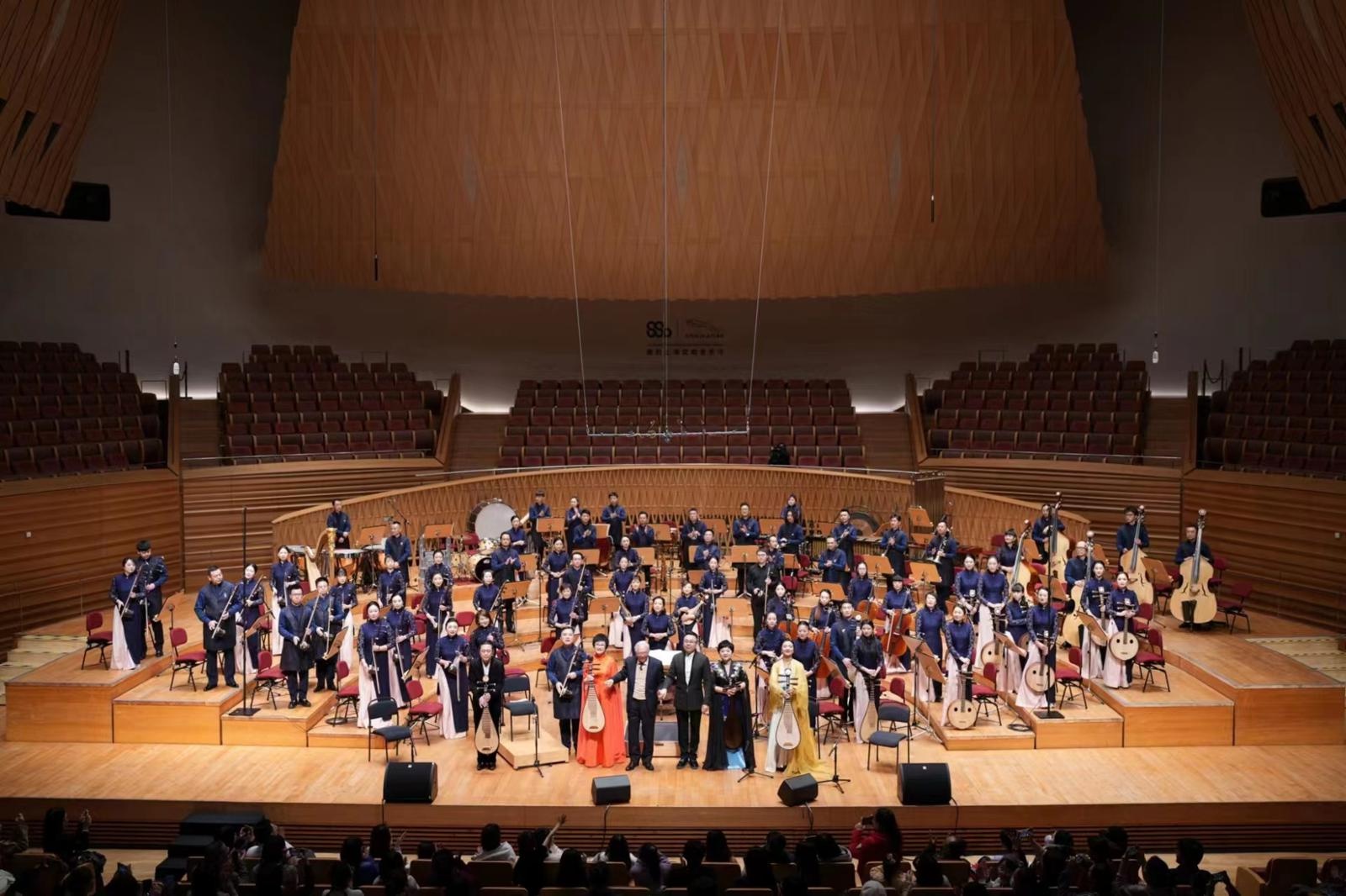 80岁顾冠仁再创奇迹！2024年最新琵琶协奏曲青春震撼首演，民族音乐新高峰  第2张