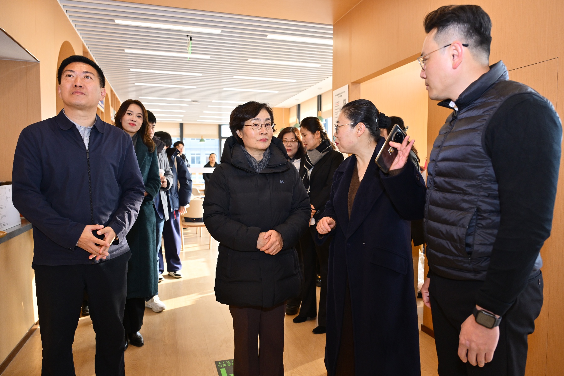 崂山区图书馆创新园分馆盛大开馆，308㎡空间藏书14000册，打造文化新地标  第2张