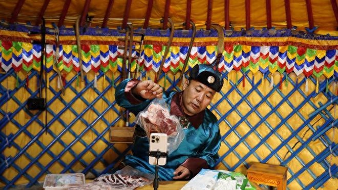 内蒙古牧民直播带货，天然牛羊肉风靡全国，你敢错过吗？