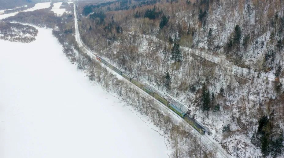 揭秘网红雪国列车：穿越林海雪原，带你直达神州北极