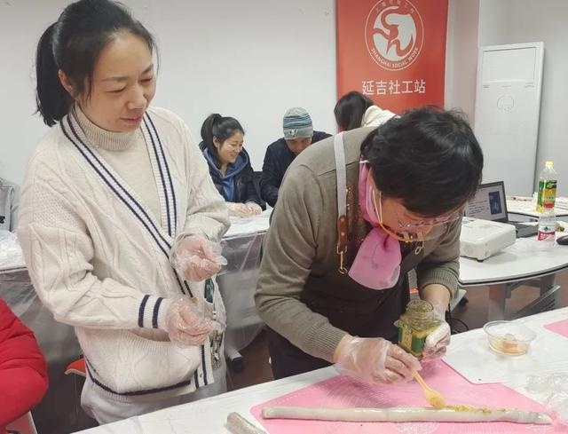 延吉新村街道社工站培训揭秘：如何让社区自治充满活力？  第2张
