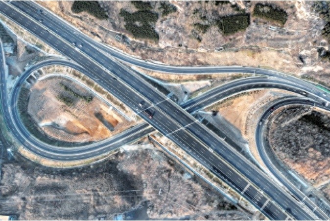 全国首条零碳高速济菏高速全线通车，济南至菏泽交通大动脉焕新升级
