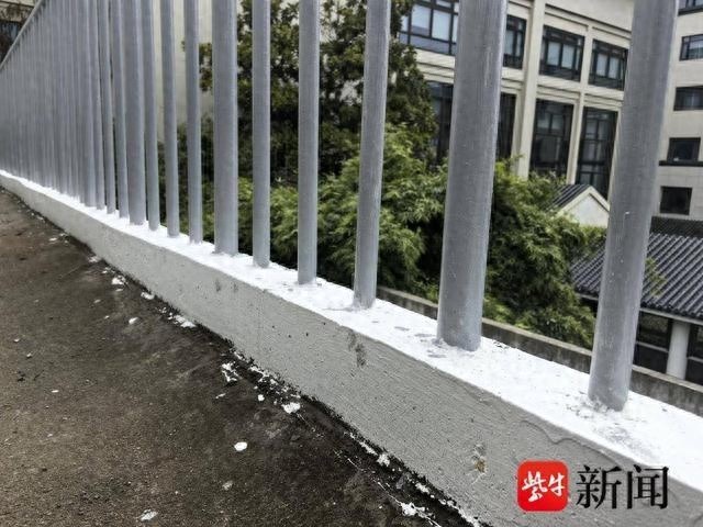 居民安全无小事！苏州沧浪街道迅速修复破损栏杆，居民孙阿姨笑逐颜开  第1张