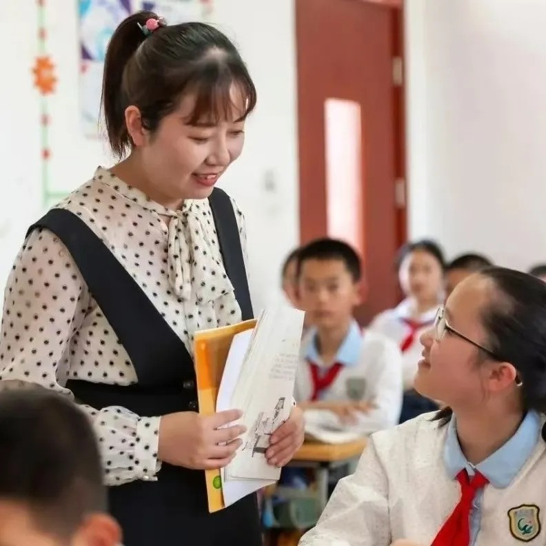 震撼！陕西班主任大赛惊现黑马，张琛老师如何凭借实力斩获二等奖？  第3张