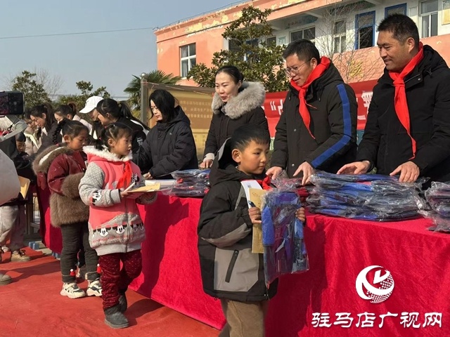 冬季送温暖：舞蹈与健康双重关爱，留守儿童的幸福笑容背后藏着什么？  第2张
