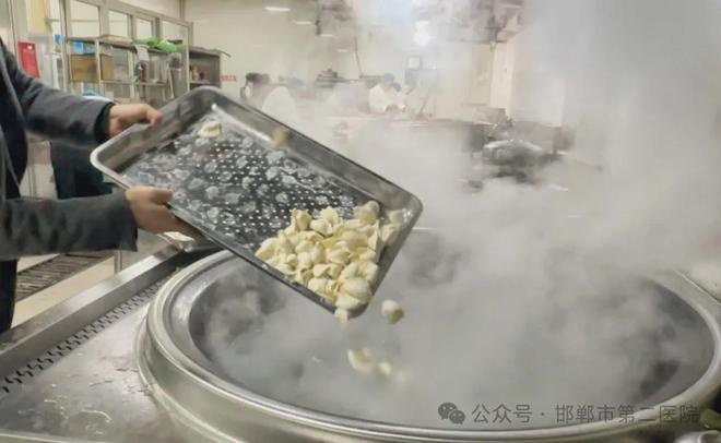 冬至包饺子，春天的味道提前送达！职工齐动手，感受家的温暖与幸福  第8张