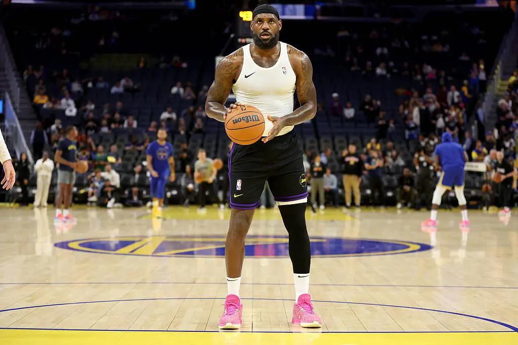 詹姆斯第 22 赛季！父子同台、里程碑、中国球员……NBA 新赛季热点话题期待值拉满  第4张