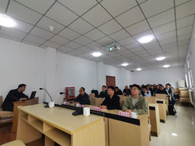 有限空间作业和基坑施工事故频发，槐荫区水务局、市政工程服务中心紧急召开剖析会  第1张