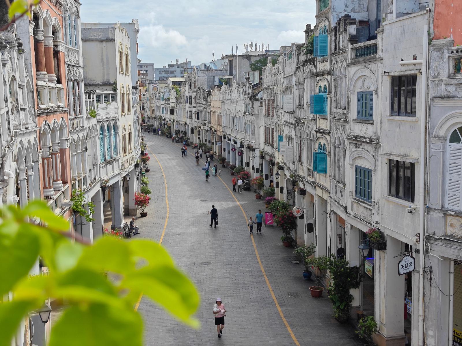 国内最大骑楼建筑群，风格各异美如画，快来海口骑楼老街感受百年沧桑巨变  第2张