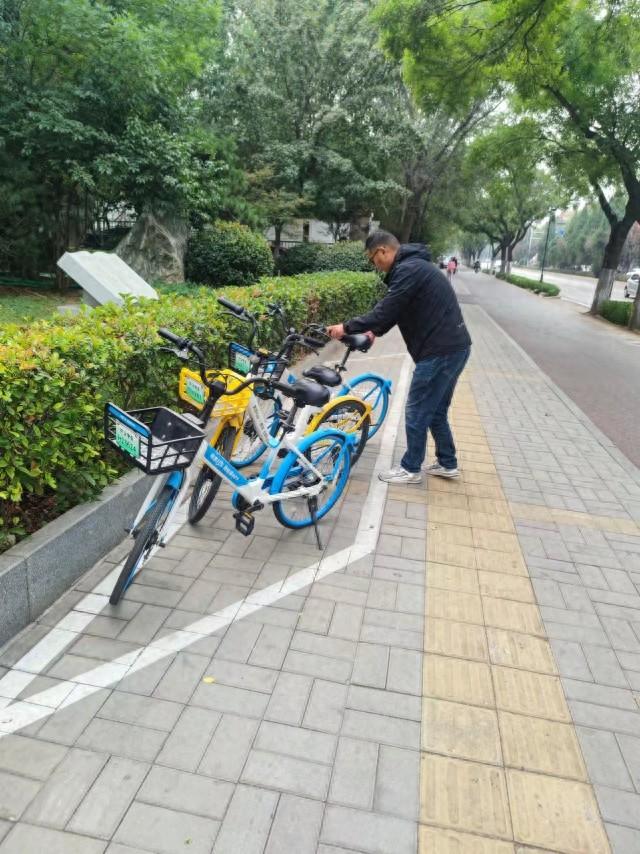 舜玉路街道如何解决停车难题？精细化管理打造有序城市环境