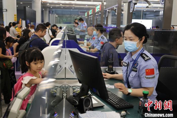 港珠澳大桥开通五年，客流量超 6230 万人次  第2张