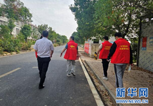 秋收助农，志愿先行！烟草专卖局志愿服务队助力庙王村秋收
