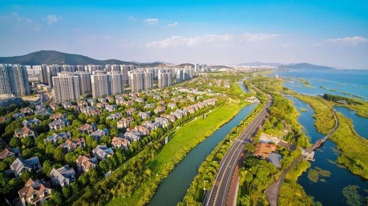 你见过吗？度假区街头的无人配送小车，装载实力惊人  第2张