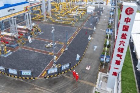 国内首座盐穴储气库:探秘千米盐穴如何变身地下粮仓 第1张 国内首座盐穴储气库:探秘千米盐穴如何变身地下粮仓 第1张