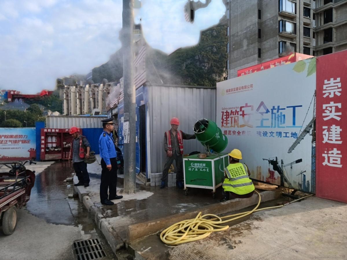 秋冬扬尘污染高发，柳州城中区执法局深入工地，强化防治  第3张