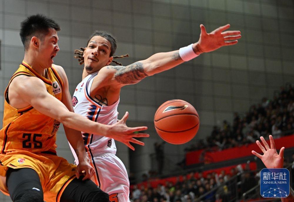 CBA 常规赛第五轮：江苏肯帝亚队主场惜败上海久事队  第2张