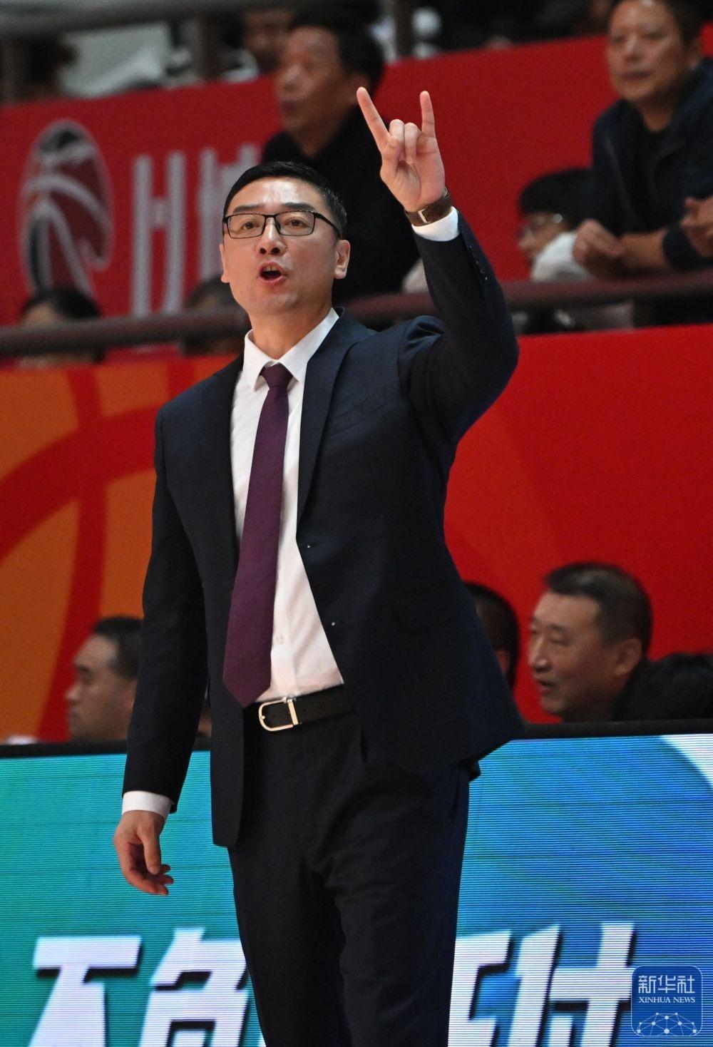 CBA 常规赛第五轮：江苏肯帝亚队主场惜败上海久事队  第7张