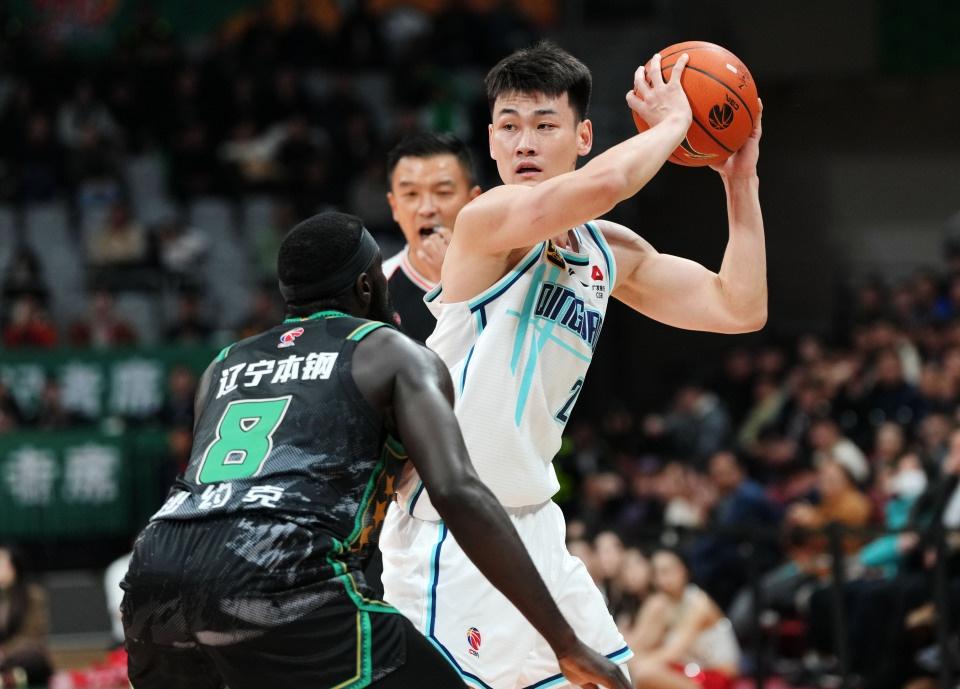 CBA 常规赛第五轮：辽宁本钢队 106 比 83 大胜青岛国信制药队  第6张