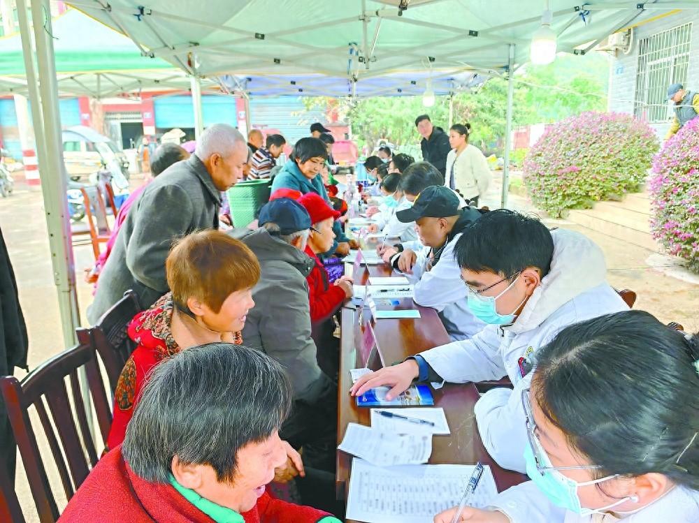 万名医护走基层，健康送到家门口！你还在等什么？