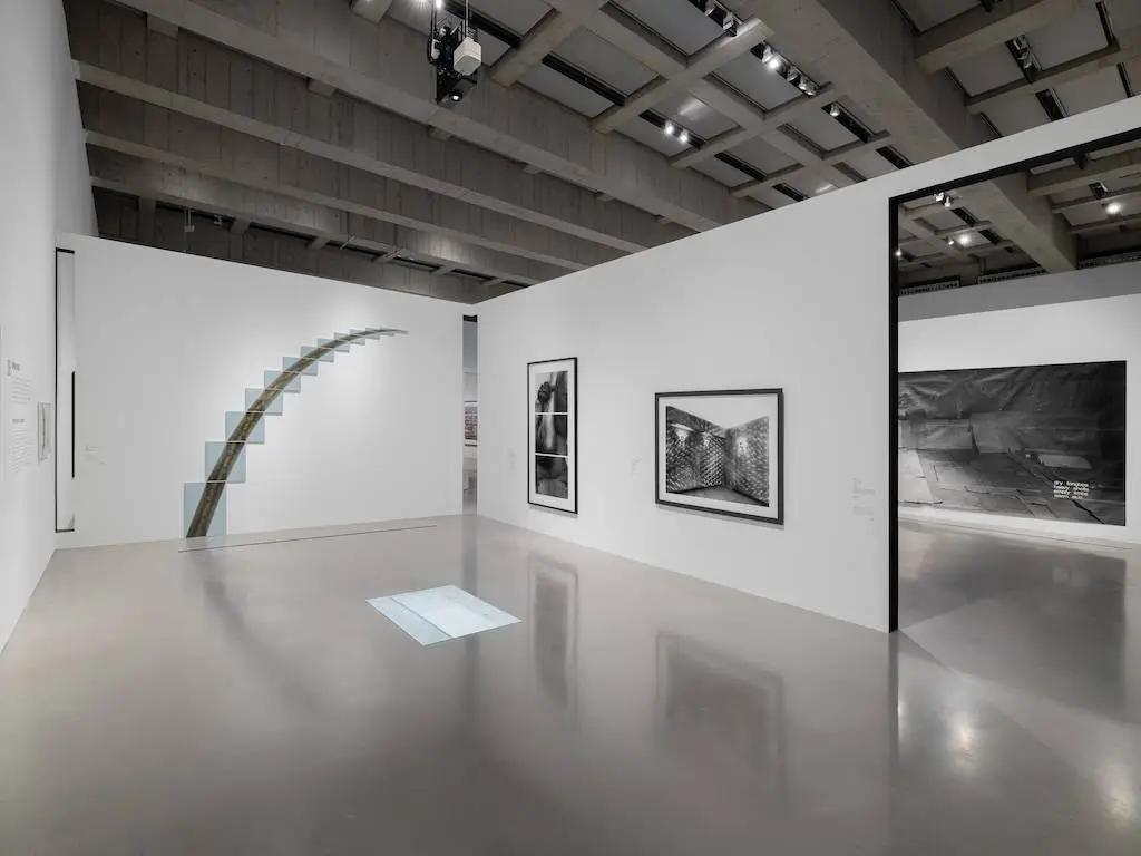 前卫摄影展震撼来袭！近 200 件作品带你领略 1970-2000 年的艺术魅力  第11张