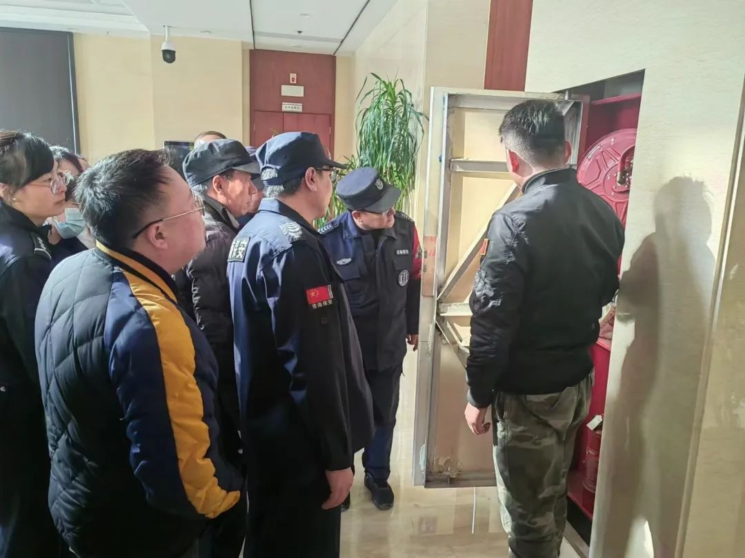青海省公安厅交警总队开展消防演练，提升应急处置能力  第3张