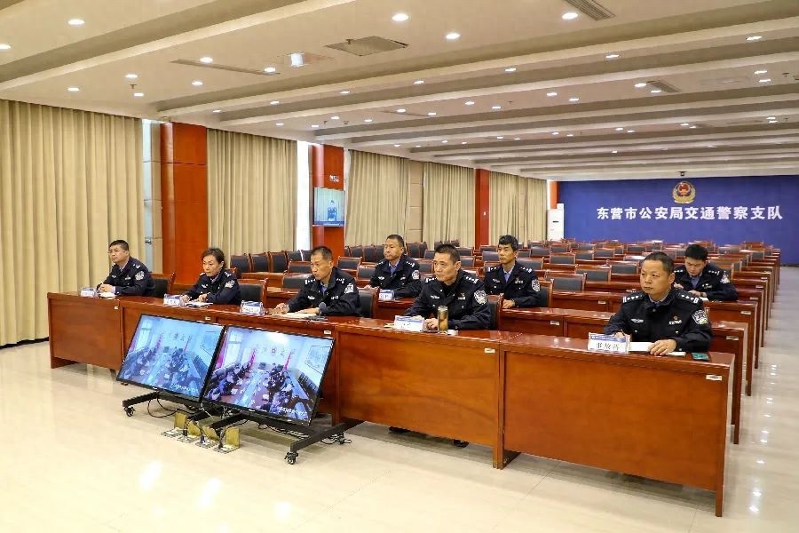 岁末年初，东营交警重拳出击，整治冬季重点交通违法