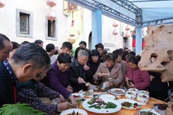 黟县五黑宴厨艺大赛：千年徽菜文化与独特人文的激情碰撞