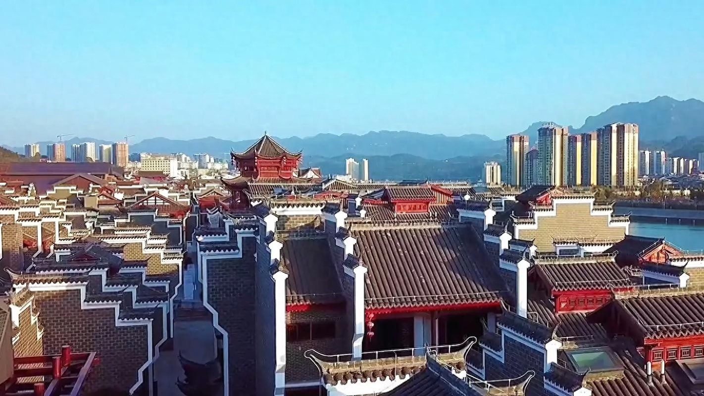 张家界大庸古城缘何沦为空城？如何才能盘活闲置资源？