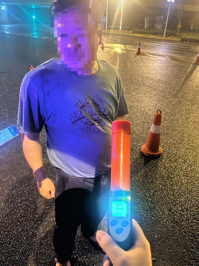 长沙交警开展过境货车三见行动，查处重点交通违法 546 起  第2张