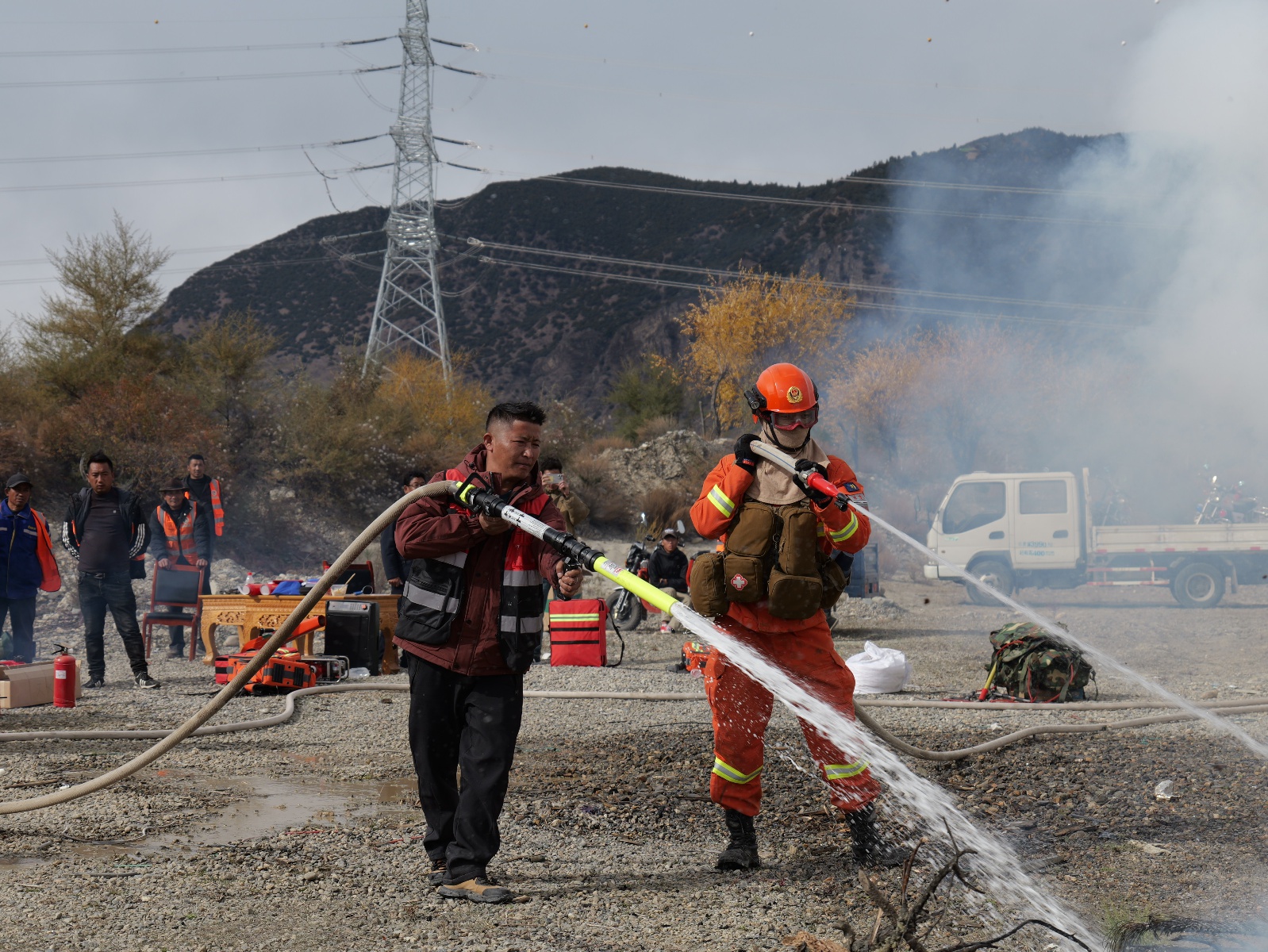 林芝市开展森林草原防灭火演练,基层护林员掌握灭火技巧 第2张 林芝市开展森林草原防灭火演练,基层护林员掌握灭火技巧 第2张