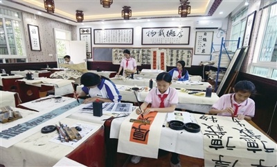 崖州区水南小学特色课程：传承文化，培养多元人才