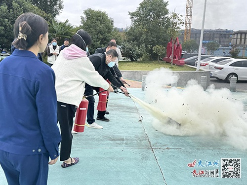 景德镇市医疗紧急救援中心开展消防安全培训，提升应急避险能力  第3张