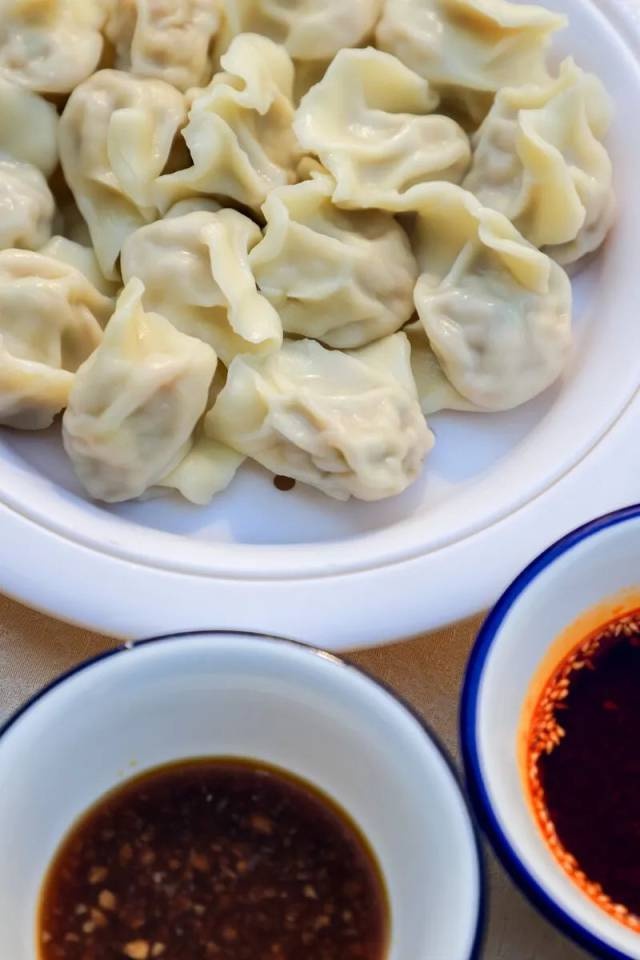 冬至夜，饺子与汤圆的温暖对决：你不知道的冬至饮食习俗大揭秘  第2张