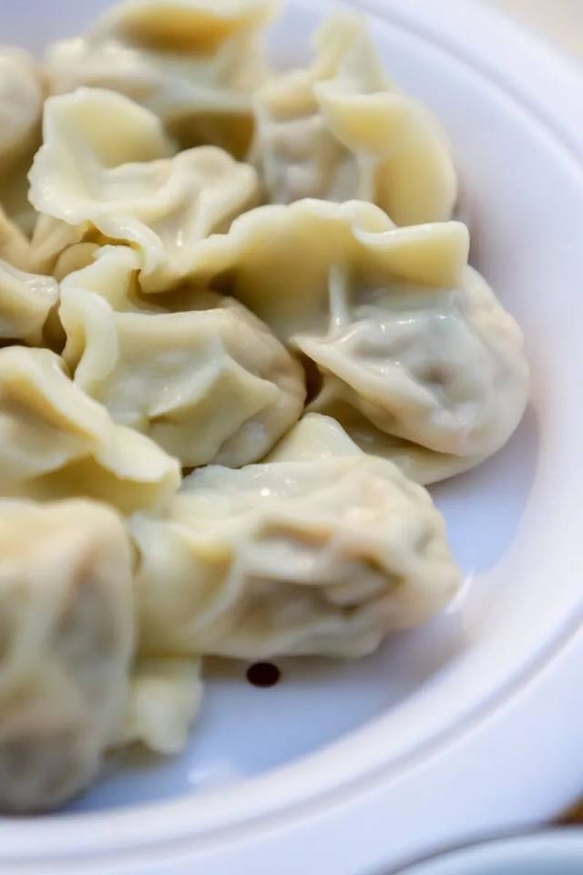 冬至夜，饺子与汤圆的温暖对决：你不知道的冬至饮食习俗大揭秘  第3张