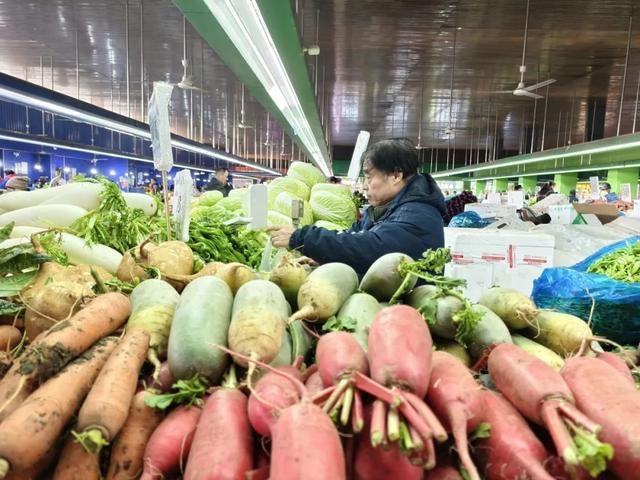 寒潮来袭，上海蔬菜价格不升反降，市民惊喜发现：叶类蔬菜价格大幅回落  第3张