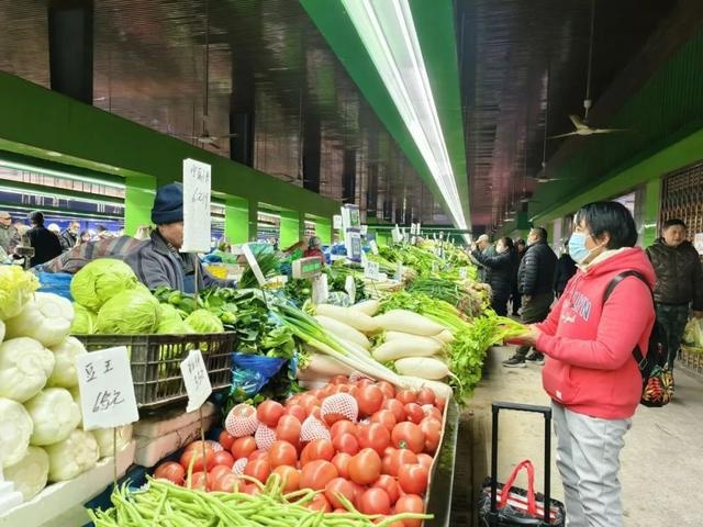 寒潮来袭，上海蔬菜价格不升反降，市民惊喜发现：叶类蔬菜价格大幅回落  第4张