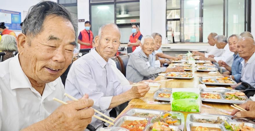 揭秘2024全国农村公共服务典范：乐清‘邻里食堂’如何温暖28.83万老年人的心？  第3张