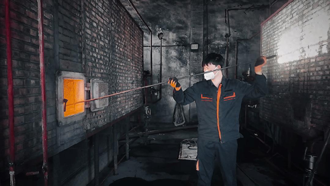 戈壁滩上的冬日暖男：1200名员工如何在生命禁区创造温暖奇迹？