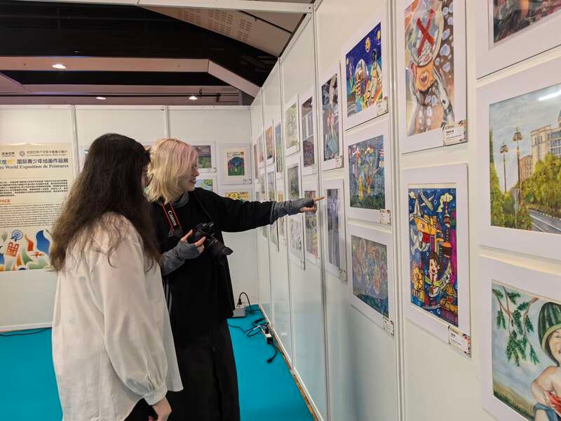 50幅国际青少年绘画作品亮相巴黎卢浮宫，描绘未来世界的美好愿景  第3张