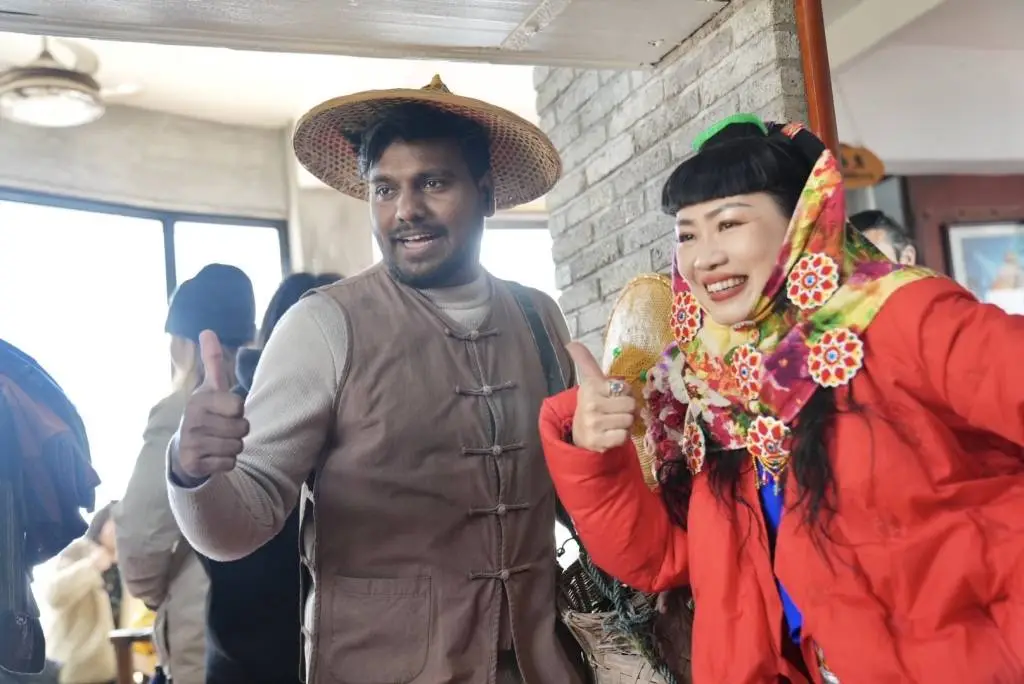 揭秘惠安女服饰：不仅是劳作的工具，更是文化的象征与幸福的追求  第1张