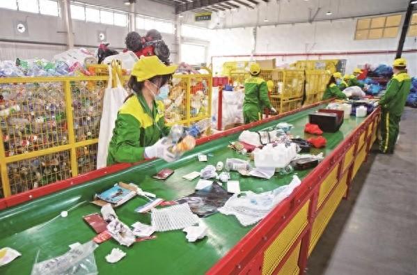 锡山区打造虎哥回收系统，解决居民垃圾分类难题  第1张