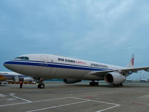 成都航空口岸进出口货值同比增长 30.3%，中西部第一！你还不知道？  第2张