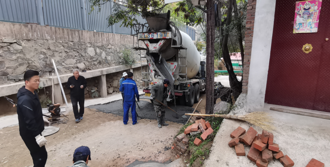 七里河区及时修复受损道路,保障村民秋收通行无阻 第4张 七里河区及时修复受损道路,保障村民秋收通行无阻 第4张