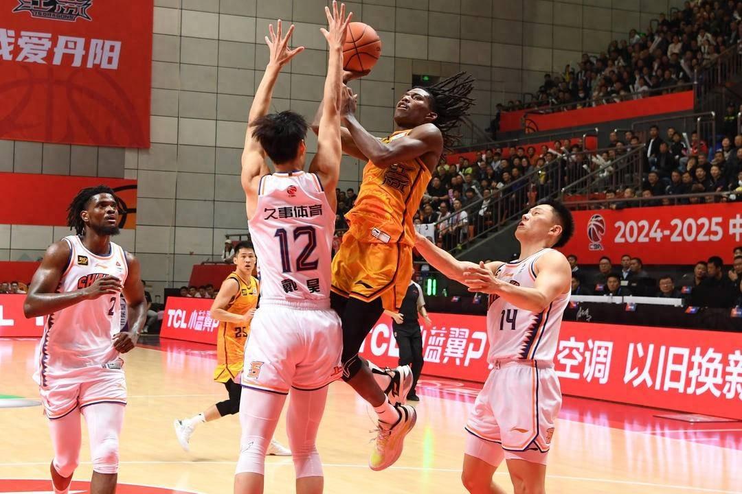 CBA 联赛：肯帝亚习惯性崩盘，新赛季一胜难求，到底为何？  第1张