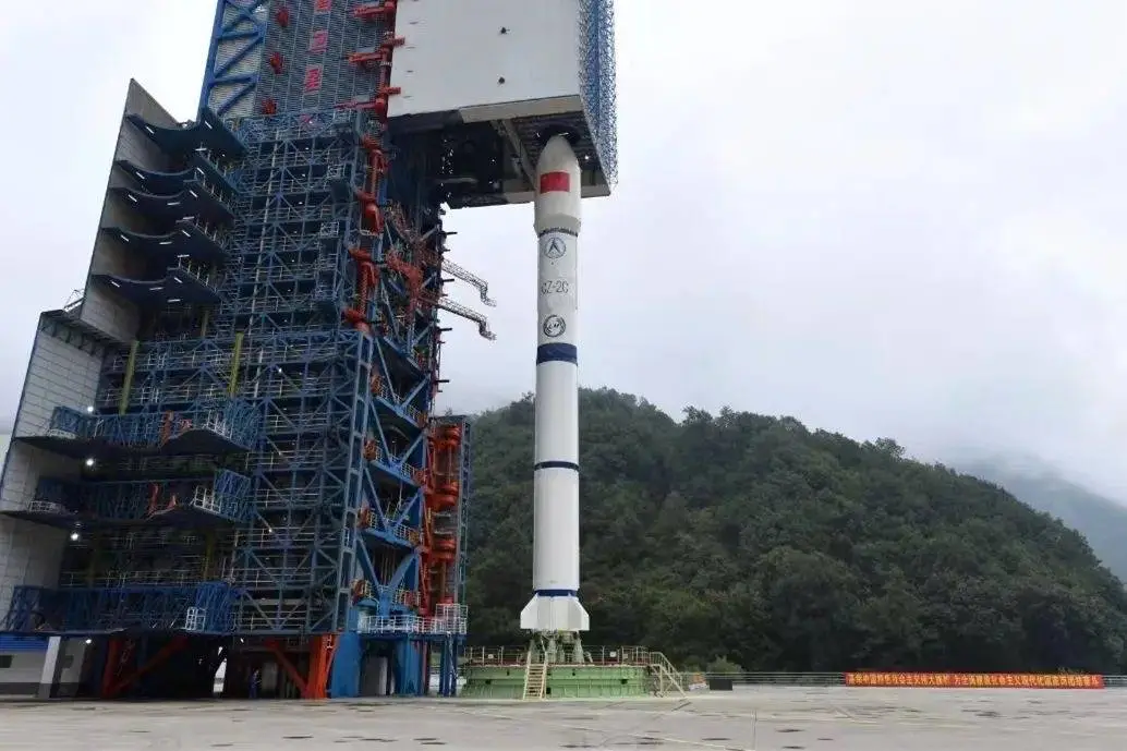 10 月 23 日，长征二号丙运载火箭点火升空，遥感四十三号 03 组卫星成功入轨  第4张