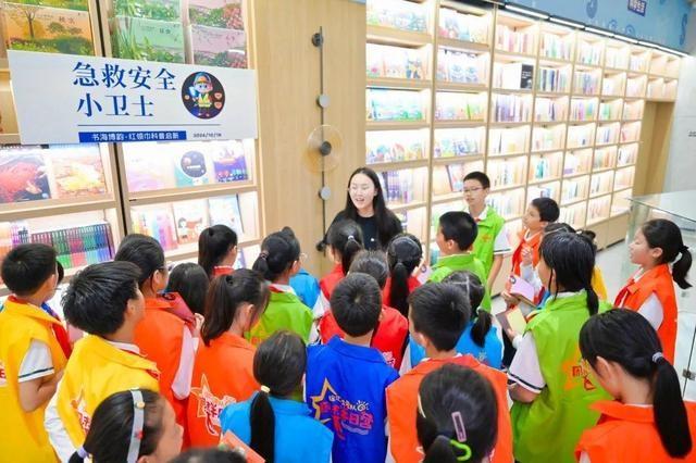 徐汇少先队周末半日营第四季盛大开启，数十名小学生开启知识探索之旅  第6张