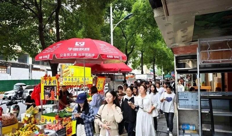 龙喜路成监管盲区？长沙县多部门联动还路于民  第2张