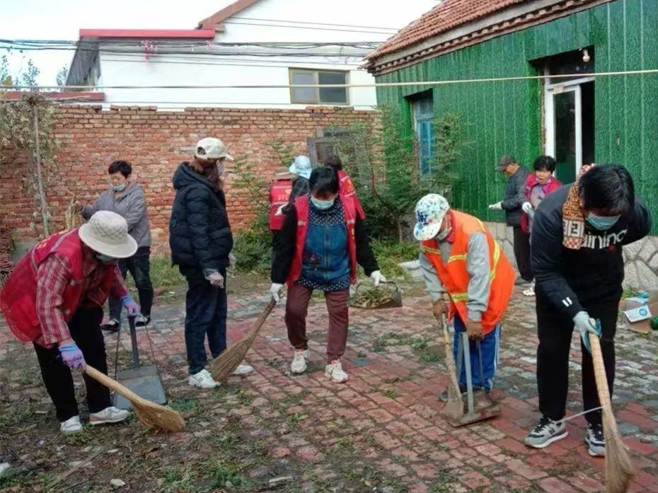 博兴县锦秋街道妇联开展庭院清洁日主题活动，助力全域庭院清洁  第2张